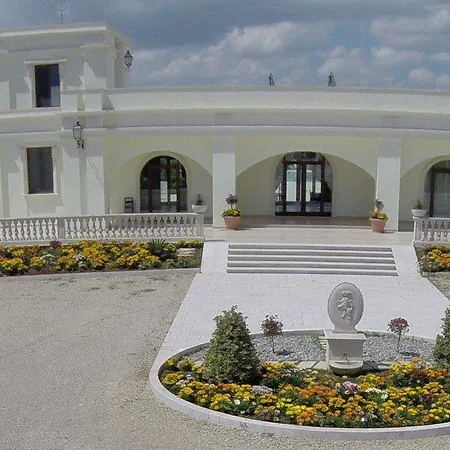 Hotell Agri Conte Salentino Sant Isidoro (Apulia)